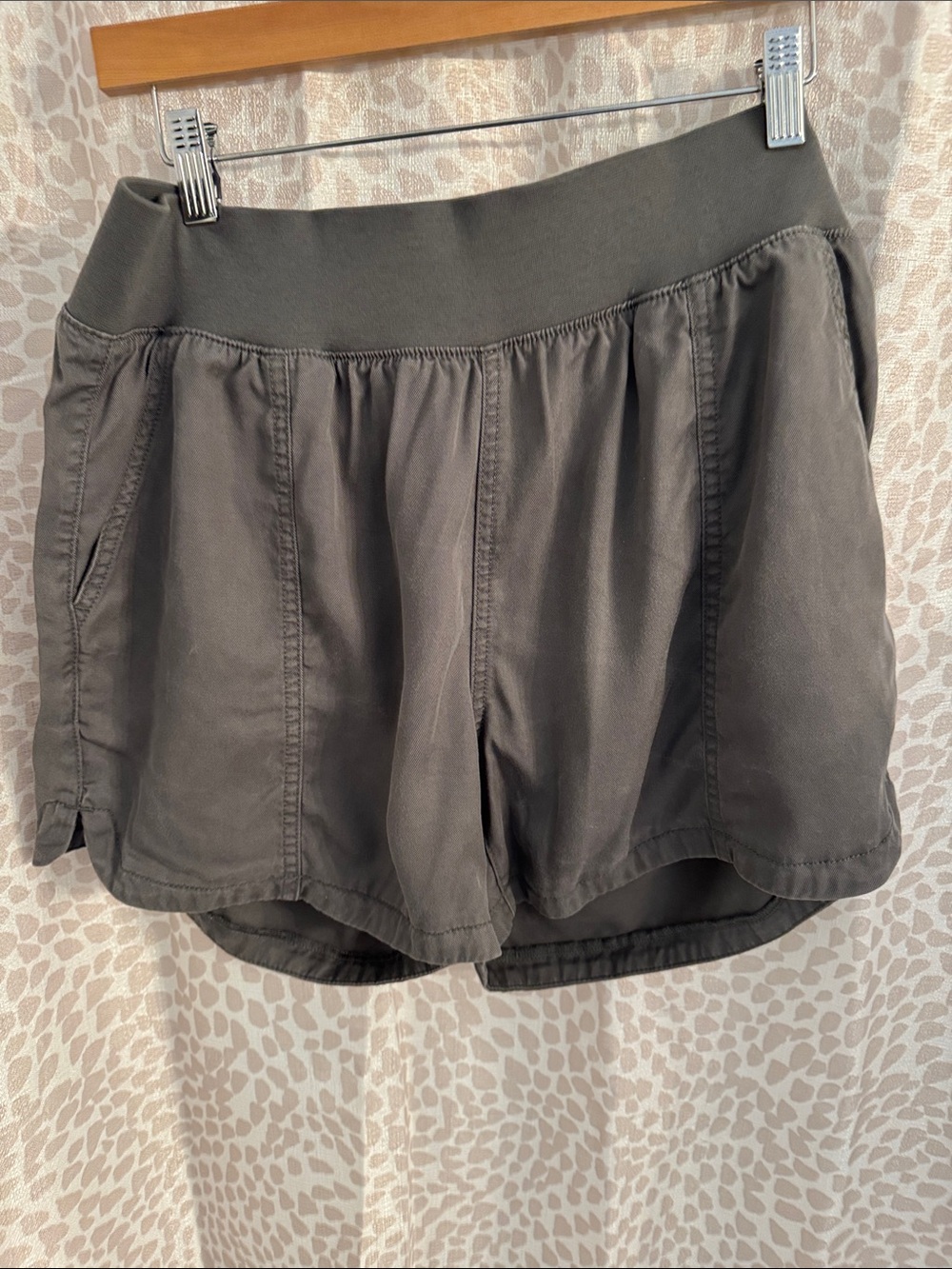 Everyday Women's Athletic Pull-On Shorts — olive green & khaki BUNDLE - Picture 3 of 11